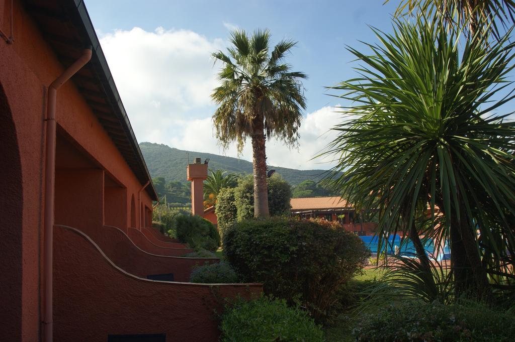 Hotel Residence Villa San Giovanni Portoferraio Buitenkant foto